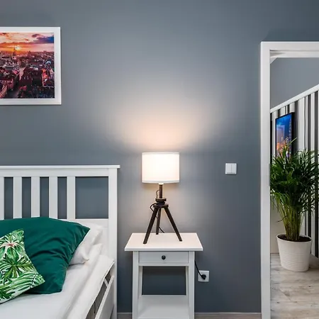 Deluxe Old Town By Renters *