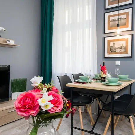 Lägenhet Deluxe Old Town By Renters