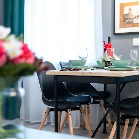 Deluxe Old Town By Renters * Познань